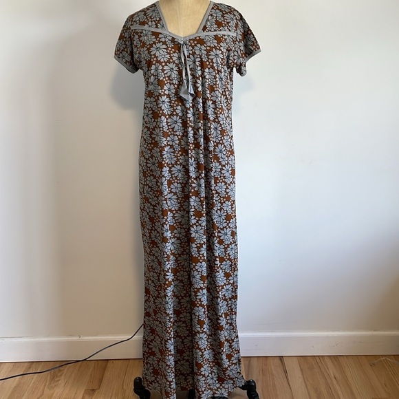 Retro Floral Nightgown PJ Boho Med Brown Maxi Stretch Dress Hippie VTG Artsy - Picture 1 of 14